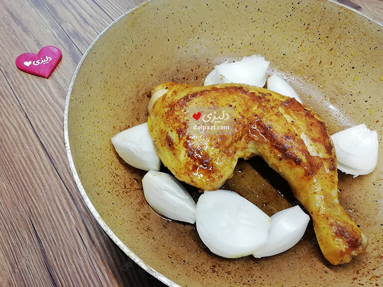 مرغ سرخ شده برای خورشت زرشک با مرغ